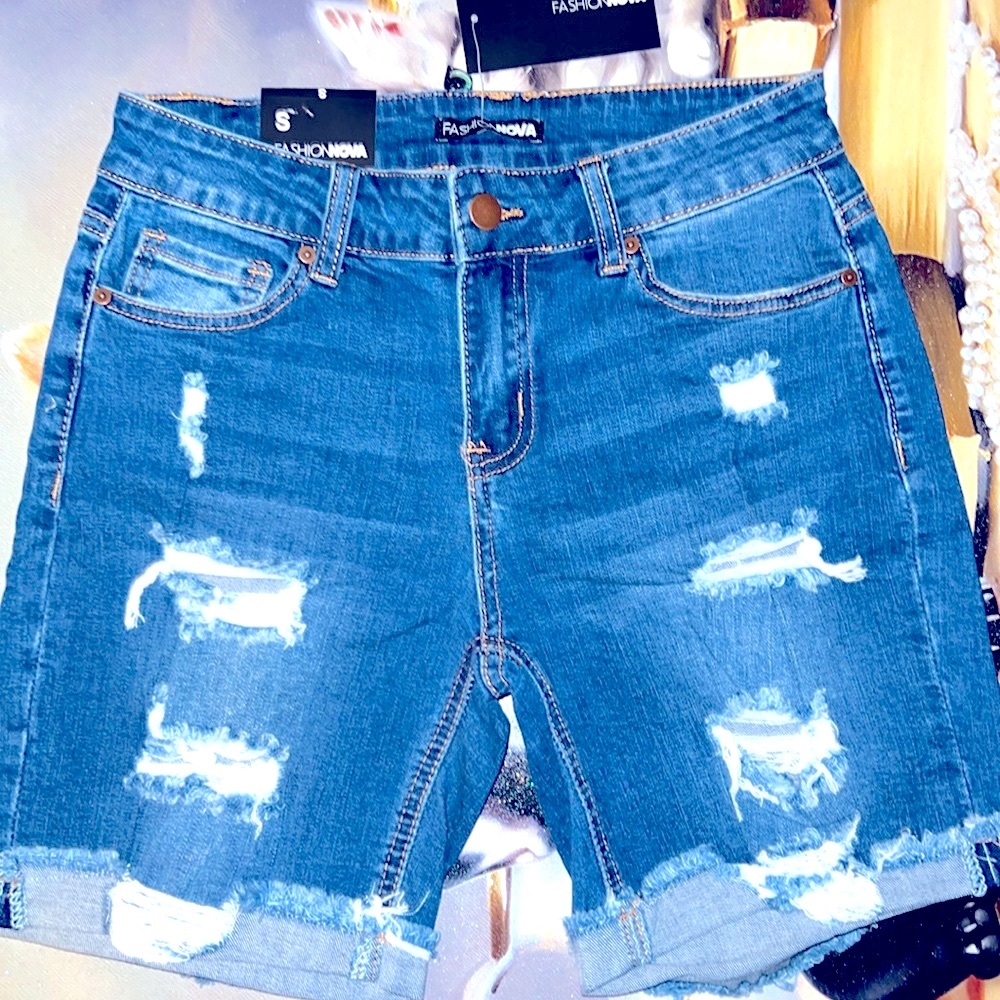 $25 sale for 4 Fashion Nova shorts size S - Picture 13 of 17